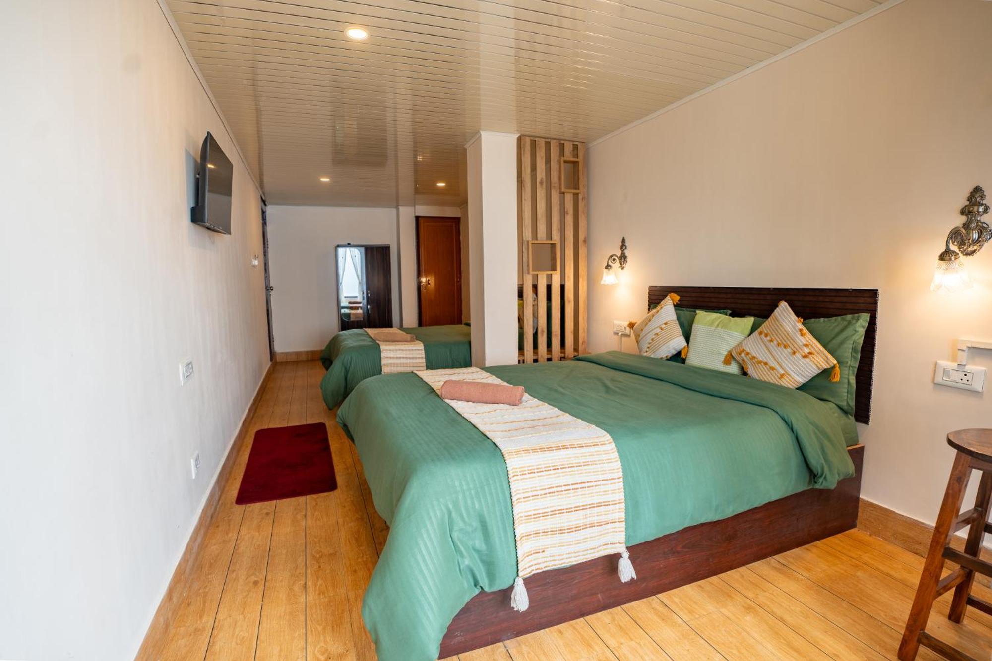 Monratino Himadrie -2 Mins Walk From Mall Road - All Rooms Have Kanchenjunga Mountain View Darjeeling  Luaran gambar